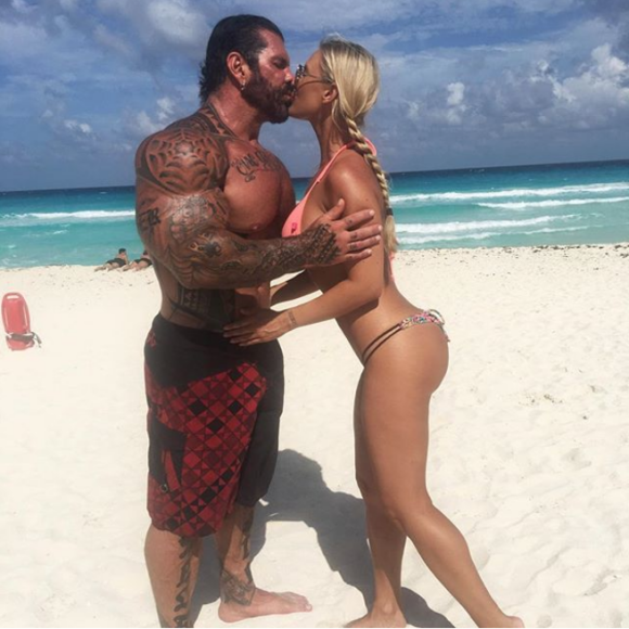 Rich Piana et sa compagne Chanel Jansen en vacances à Cancun, photo Instagram du 26 juin 2017. Le bodybuilder est mort à 46 ans le 25 août 2017.