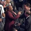 Steve Harvey et Tony Robbins au combat entre Floyd Mayweather et Conor McGregor le 26 août 2017 à la T-Mobile Arena à Las Vegas.