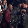 Steve Harvey et Tony Robbins au combat entre Floyd Mayweather et Conor McGregor le 26 août 2017 à la T-Mobile Arena à Las Vegas.