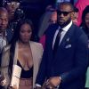 LeBron James et sa femme au combat entre Floyd Mayweather et Conor McGregor le 26 août 2017 à la T-Mobile Arena à Las Vegas.