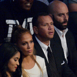 Jennifer Lopez et Alex Rodriguez en couple au combat entre Floyd Mayweather et Conor McGregor le 26 août 2017 à la T-Mobile Arena à Las Vegas.