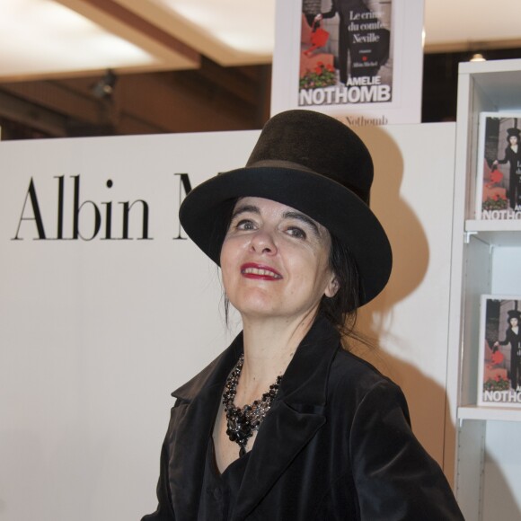 Amélie Nothomb - 33ème Salon du Livre au Parc des expositions de la Porte de Versailles à Paris, le 17 mars 2016. © Perusseau/Bestimage