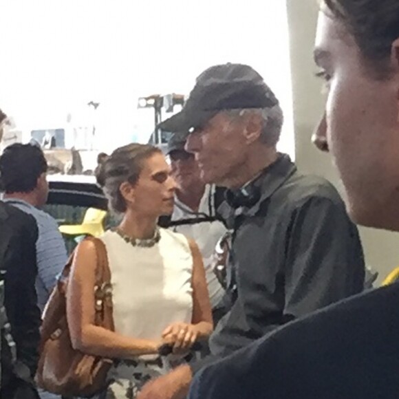 Exclusif - Clint Eastwood sur le tournage de son prochain film "The 15:17 to Paris" à l'aéroport de Paris-Charles-de-Gaulle à Roissy en France, le 23 août 2017.