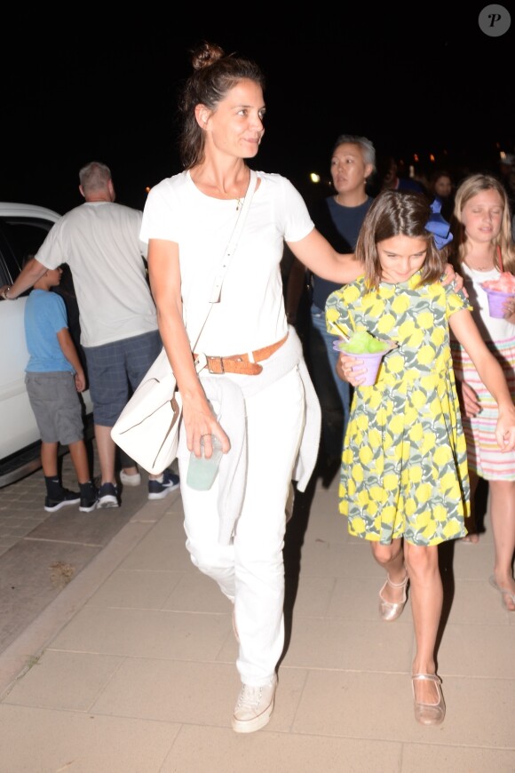 Katie Holmes a passé la soirée avec sa fille Suri à la fête foraine de Chili Cook-Off à Malibu, le 4 septembre 2017