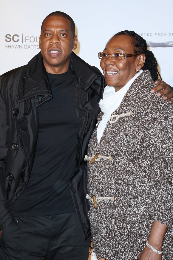 Jay-Z et sa mère Gloria Carter à la soirée de gala de la Shawn Carter Foundation à New York le 29 septembre 2011