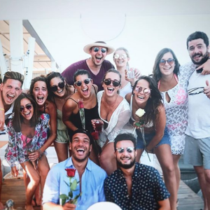 Pauline Ducruet et un groupe d'amis à Bagatelle Beach, Saint-Tropez, en août 2017, photo Instagram.