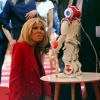 Le président français Emmanuel Macron et sa femme la première dame Brigitte Macron (Trogneux) ont reçu une dizaine de jeunes atteints d'autisme lors du lancement de la concertation autour du 4ème plan autisme au palais de l'Elysée à Paris, France, le 6 juillet 2017. © Sébastien Valiela/Bestimage