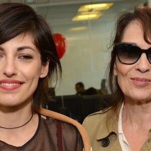 Jennifer Ayache et sa mère Chantal Lauby lors de la 13ème édition du Charity Day dans la salle des marchés d'Aurel BGC dans le quartier de la Bourse à Paris le 11 septembre 2017. © Veeren / Bestimage