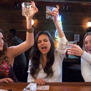 Kathryn Hahn, Kristen Bell, Mila Kunis, les 3 actrices de Bad Moms 2