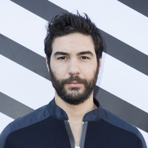 Tahar Rahim - Photocall au défilé de mode "Louis Vuitton" collection prêt-à-porter Printemps-Eté 2017 lors de la Fashion Week de Paris, place Vendôme, à Paris, France, le 5 octobre 2016. © Olivier Borde/Bestimage  Celebs attending the Louis Vuitton show as part of the Paris Fashion Week Womenswear Spring/Summer 2017 at Vendome place, in Paris, France on October 5, 2016.05/10/2016 - 