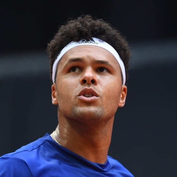 Jo-Wilfried Tsonga lors du match contre Dusan Lajovic en demi-finale de Coupe Davis (France-Serbie) le 17 septembre 2017 au stade Pierre Mauroy de Lille.