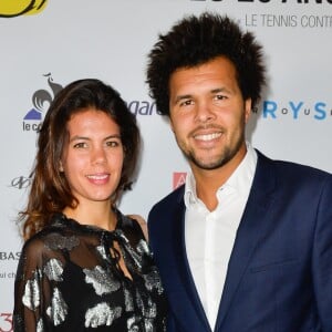 Jo-Wilfried Tsonga et sa compagne Noura, enceinte - Soirée de gala des 20 ans de l'association "Fête le Mur" de Yannick Noah au Chalet des Iles à Paris le 9 novembre 2016. © Coadic Guirec/Bestimage