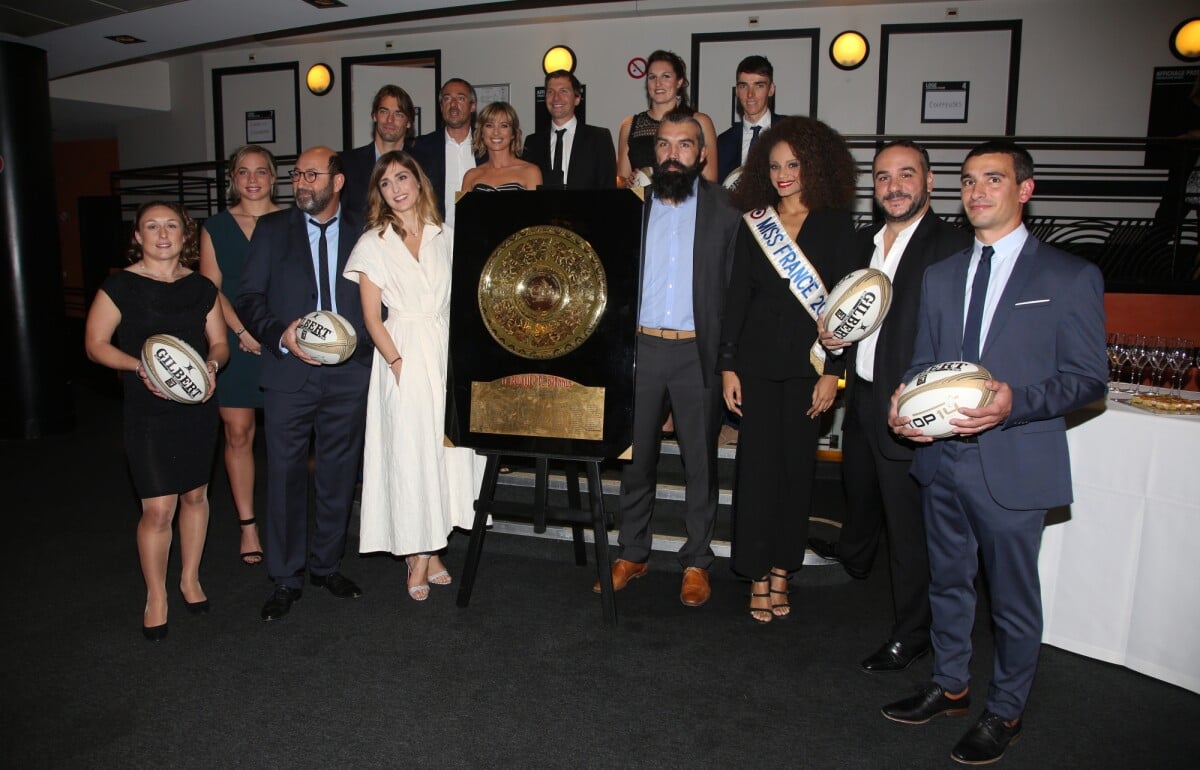 Photo : Gaëlle Mignot, Romane Ménager, Camille Lacourt, Kad Merad