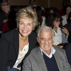 Semi-Exclusif - Véronique Jannot, Jean-Paul Belmondo à la 3ème Edition des "Trophées du Bien-Etre" au théâtre des Mathurins à Paris, le 18 septembre 2017. Les "Trophées du Bien-Etre" sont une occasion unique de récompenser chaque année une innovation médicale, un geste, une action, une pièce de théâtre, un film, un concert, une musique, un produit du quotidien, une amélioration urbaine qui auront contribué à créer le bien-être pour le plus grand nombre. © Pierre Perusseau/Bestimage