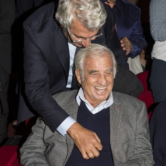 Semi-Exclusif - Jean-Paul Belmondo, Michel Boujenah à la 3ème Edition des "Trophées du Bien-Etre" au théâtre des Mathurins à Paris, le 18 septembre 2017. Les "Trophées du Bien-Etre" sont une occasion unique de récompenser chaque année une innovation médicale, un geste, une action, une pièce de théâtre, un film, un concert, une musique, un produit du quotidien, une amélioration urbaine qui auront contribué à créer le bien-être pour le plus grand nombre. © Pierre Perusseau/Bestimage