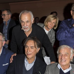 Semi-Exclusif - Sylvain Bonnet, Francis Perrin, Richard Berry, Jean-Paul Belmondo, Charles Gérard à la 3ème Edition des "Trophées du Bien-Etre" au théâtre des Mathurins à Paris, le 18 septembre 2017. Les "Trophées du Bien-Etre" sont une occasion unique de récompenser chaque année une innovation médicale, un geste, une action, une pièce de théâtre, un film, un concert, une musique, un produit du quotidien, une amélioration urbaine qui auront contribué à créer le bien-être pour le plus grand nombre. © Pierre Perusseau/Bestimage