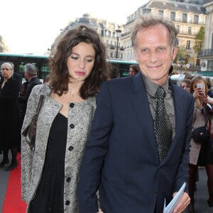 Pauline Cheviller main dans la main avec Charles Berling - Arrivées au gala d'ouverture de la saison de danse 2017/2018 du ballet de l'Opéra National de Paris au l'opéra Garnier à Paris, France, le 21 septembre 2017. © Agence/Bestimage