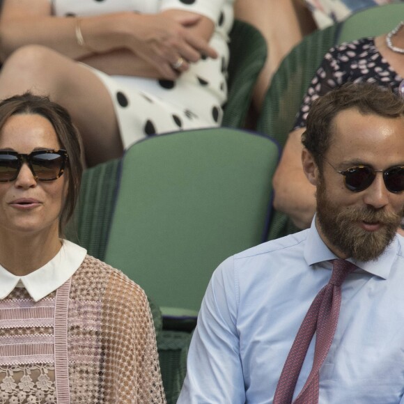 Pippa Middleton et son frère James Middleton au tournoi de tennis de Wimbledon à Londres, le 5 juillet 2017.