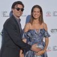 Lyndsy Fonseca, enceinte, et son mari Noah Bean à la 27e soirée EMA Awards au Barker Hangar à Santa Monica, le 23 septembre 2017.