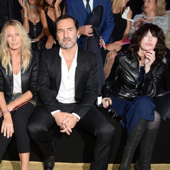 Guillaume Canet, Estelle Lefébure, Gilles Lellouche et Isabelle Adjani lors de la 10e édition du "Etam Live Show" (Etam Lingerie) lors de la Fashion Week à Paris, France, le 26 septembre 2017. Photo by Rachid Bellak/Bestimage