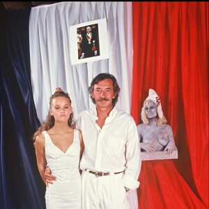 Vanessa Paradis et son père André à Saint-Tropez pour le mariage de Caroline et Eddie Barclay en juillet 1988.