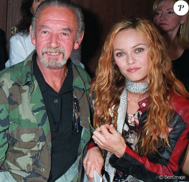 Vanessa Paradis En Deuil Son Papa Adore Andre Est Mort Purepeople