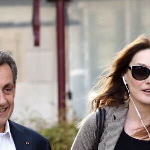 Semi-Exclusif - Nicolas Sarkozy et sa femme Carla Bruni-Sarkozy sont allés diner au restaurant "La Petite Maison" après avoir participé aux Journées d'études du Parti Populaire Européen à l'hôtel Méridien à Nice, le 1er juin 2016. © Bruno Bebert/Bestimage