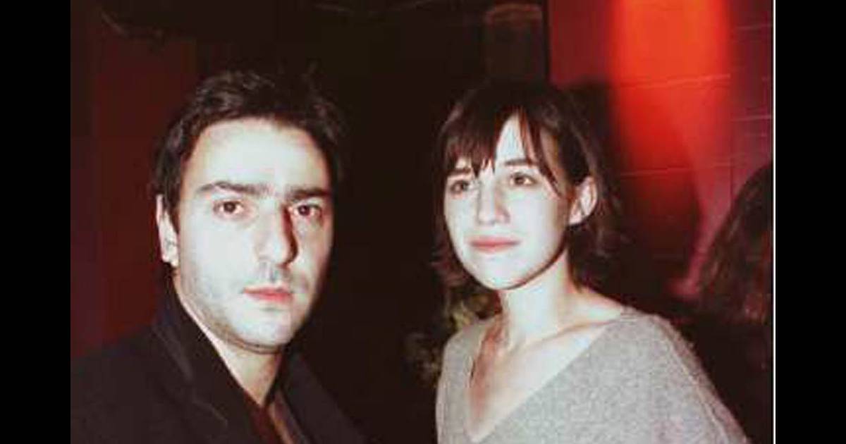 Yvan Attal et Charlotte Gainsbourg en 1997, 6 ans après ...