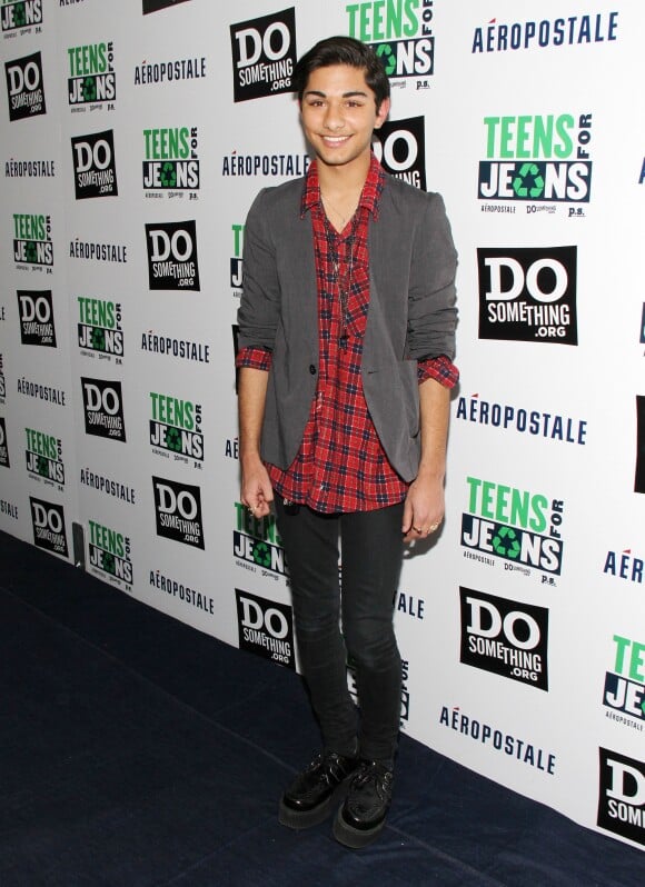 Mark Indelicato - Soirée de lancement de Do Something Network's Teens for Jeans, à Los Angeles, le 10 janvier 2011