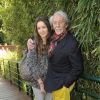 Jean Rochefort et sa fille Clémence - Jour 10 aux Internationaux de France de tennis de Roland Garros lors du match de Jo-Wilfrid Tsonga contre Roger Federer le 4 juin 2013