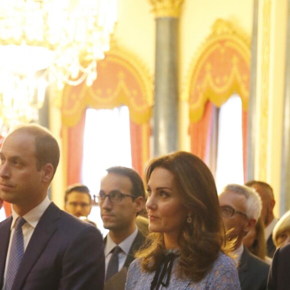 Le prince William, duc de Cambridge, Catherine Kate Middleton (enceinte) , duchesse de Cambridge et le prince Harry à la réception "World mental health day" au palais de Buckingham à Londres le 10 octobre 2017.