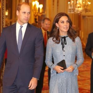 Le prince William, duc de Cambridge, Catherine Kate Middleton (enceinte) , duchesse de Cambridge à la réception "World mental health day" au palais de Buckingham à Londres le 10 octobre 2017.