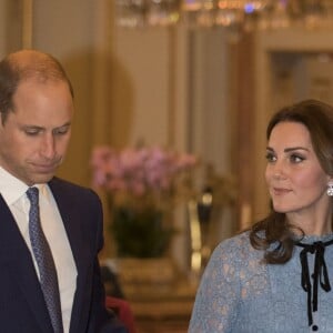 Le prince William, duc de Cambridge, Catherine Kate Middleton (enceinte) , duchesse de Cambridge à la réception "World mental health day" au palais de Buckingham à Londres le 10 octobre 2017.