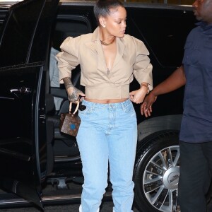 Rihanna rend visite à une amie à New York. Le 11 octobre 2017.