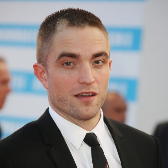 Robert Pattinson - Tapis rouge avant la projection de "Good Time" lors 43ème Festival du Cinema Americain de Deauville le 2 septembre 2017. © Denis Guignebourg/Bestimage