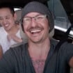 Chester Bennington hilare et chantant en vidéo, une semaine avant son suicide