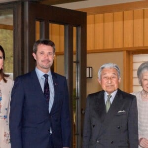 Le prince héritier Frederik et la princesse héritière Mary de Danemark ont été reçus au palais impérial par l'empereur Akihito et l'impératrice Michiko du Japon à Tokyo, au Japon, le 11 octobre 2017.