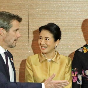 Le prince héritier Frederik de Danemark et la princesse Mary ont pris part en compagnie du prince héritier Naruhito du Japon et de la princesse Masako à une réception en l'honneur des 150 ans d'amitié entre leurs deux pays, au dernier jour de leur visite officielle, le 12 octobre 2017 à Tokyo.