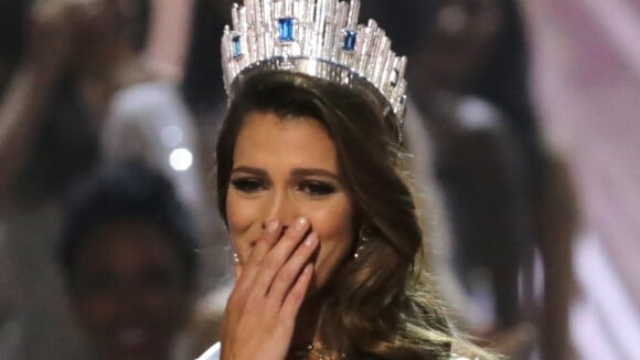 Iris Mittenaere (Miss Univers 2016) rendra sa couronne plus tôt que prévu...