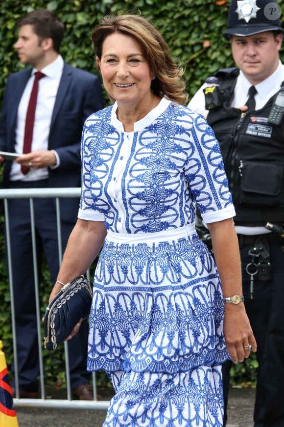 Carole Middleton au tournoi de tennis de Wimbledon à Londres, le 12 juillet 2017.