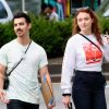 Exclusif - Joe Jonas et sa compagne Sophie Turner se baladent dans la rue à New York le 14 septembre 2017.