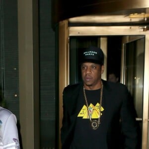 Beyonce est allée diner avec son mari Jay Z avant de se rendre au concert de sa sœur S. Knowles au Radio City Music Hall à New York, le 3 octobre 2017  Superstar couple Beyonce and Jay Z were spotted leaving dinner before heading into Radio City Music Hall for Beyonce's sister Solange's concert in New York City. 3rd october 201703/10/2017 - New York