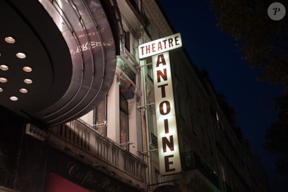 Exclusif - Illustration du théâtre Antoine - Représentation de la pièce "Les chatouilles (Ou la danse de la colère)" d'Andréa Bescond portant sur la pédophilie, au théâtre Antoine, à Paris, le 16 octobre 2017.
