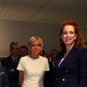 Brigitte Macron découvrant en compagnie de la princesse Lalla Salma du Maroc l'exposition "Face à Picasso" au Musée Mohammed VI d'art moderne et contemporain de Rabat, le 14 juin 2017. © Sébastien Valiela / Bestimage