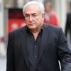 Dominique Strauss-Kahn dans les rues de Paris le 20 septembre 2011.
