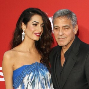 Amal et George Clooney à la première de "Suburbicon" au théâtre Regency Village à Westwood, le 22 octobre 2017
