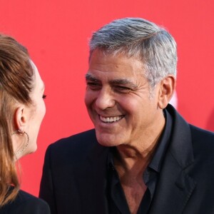 Julianne Moore, George Clooney à la première de "Suburbicon" au théâtre Regency Village à Westwood, le 22 octobre 2017