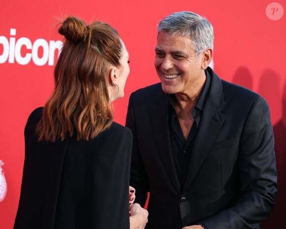 Julianne Moore, George Clooney à la première de "Suburbicon" au théâtre Regency Village à Westwood, le 22 octobre 2017