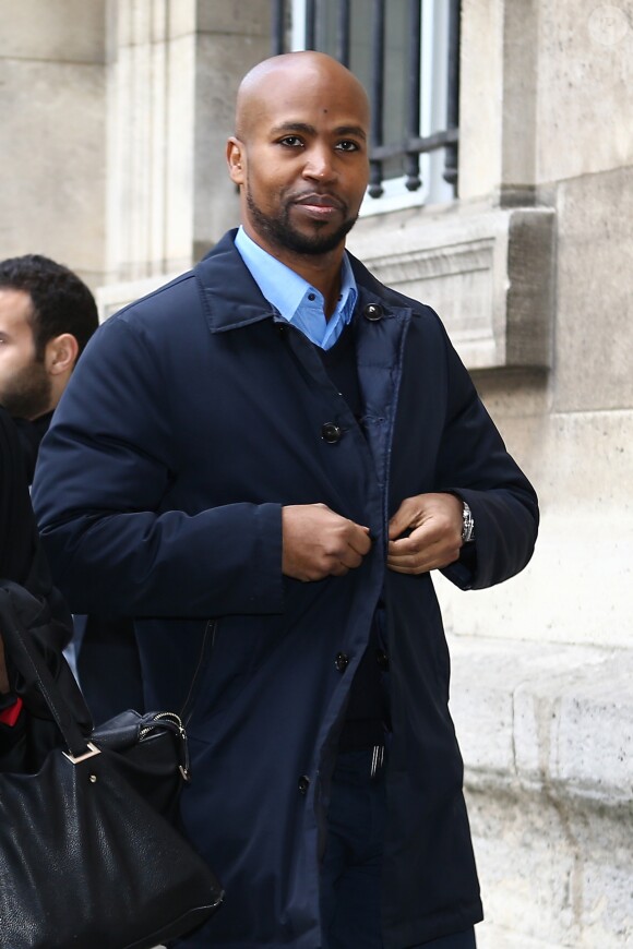 Le rappeur Rohff arrive au tribunal pour entendre le verdict dans l'affaire de l'agression du personnel de la boutique Ünkut du rappeur Booba à Paris le 27 octobre 2017.