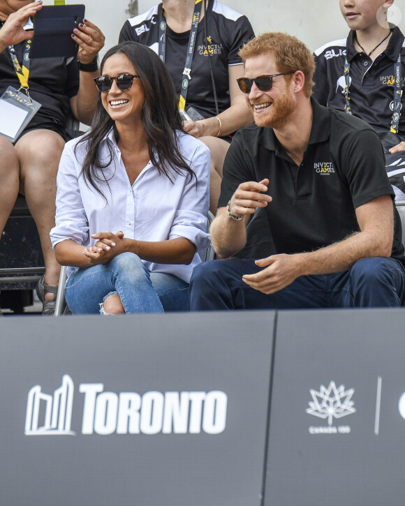 Première apparition officielle du prince Harry et sa compagne Meghan Markle dans les tribunes de la finale de tennis à la troisième édition des Invictus Games à Toronto, Ontario, le 25 septembre 2017.